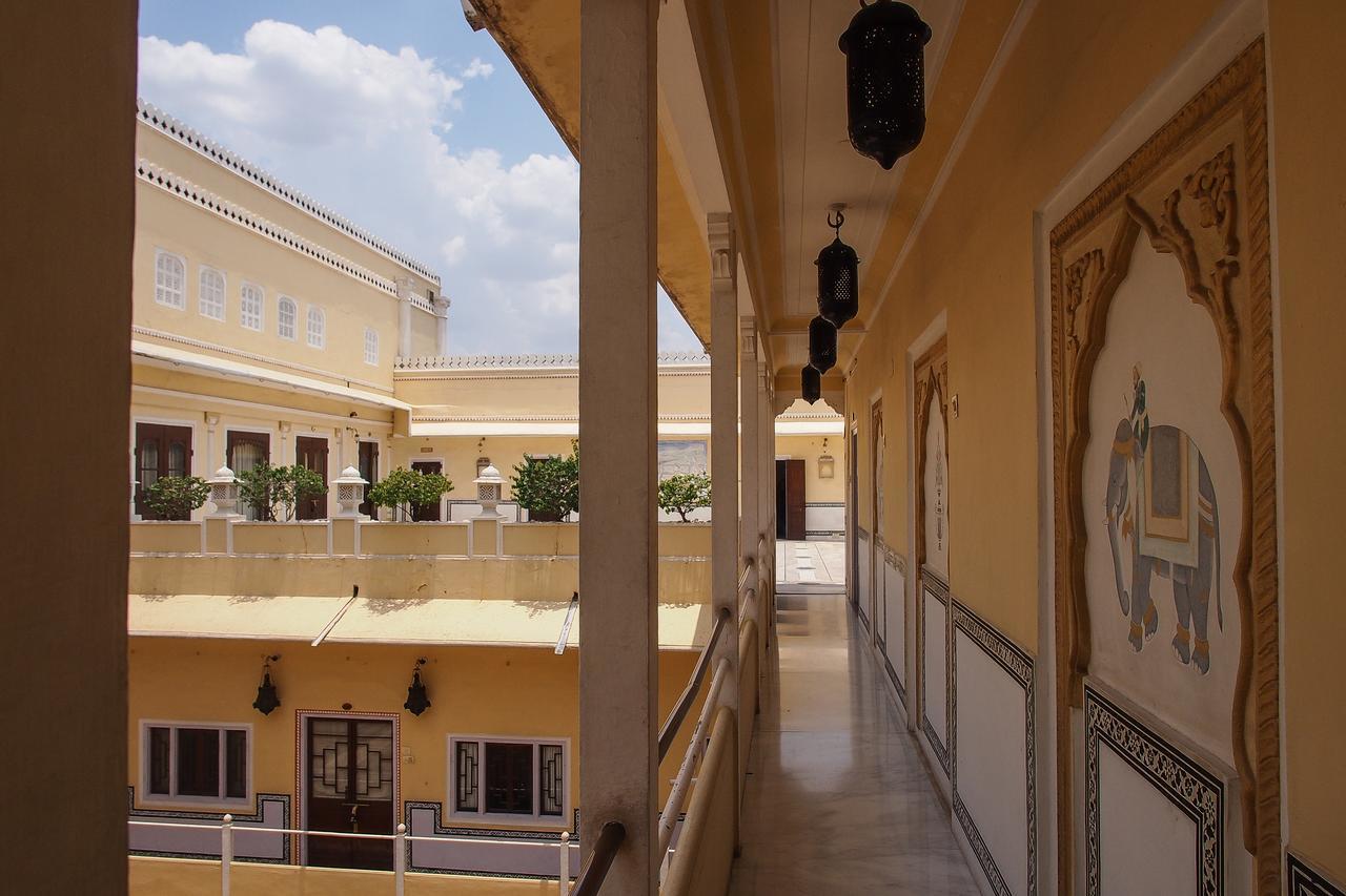 The Raj Palace Jaipur Bagian luar foto