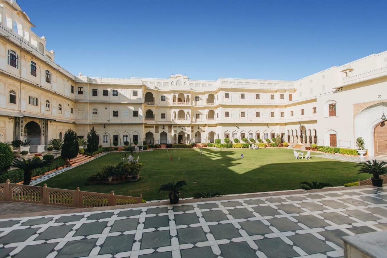 The Raj Palace Jaipur Bagian luar foto